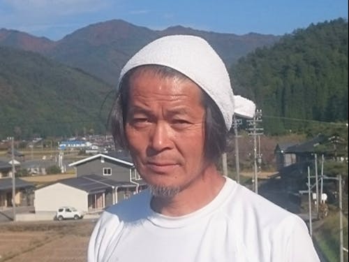 森瓦店唯一の瓦葺き職人(師匠となる方です)