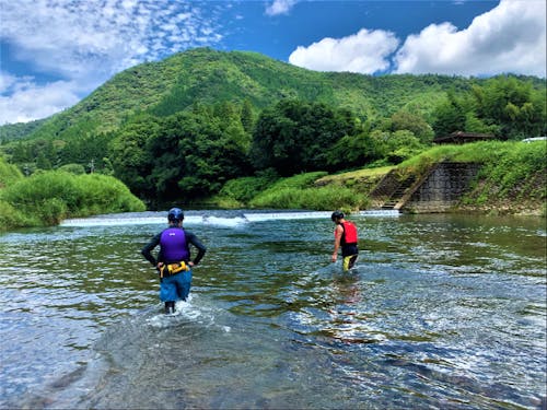 清流を歩くリバートレッキング