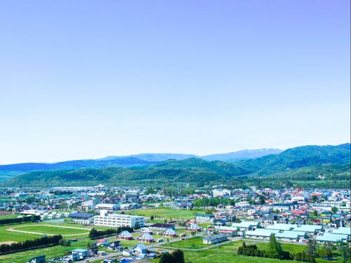 下川町は、面積の90%が森に囲まれたコンパクトシティ