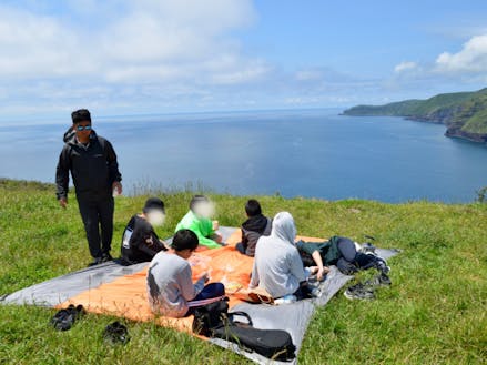 知夫里島島留学生の休日。絶景の前でピクニック。