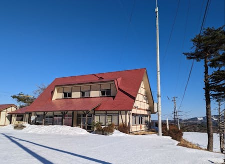 鵜鳥神社近くにあるうねとり山荘は遊休不動産の一つ