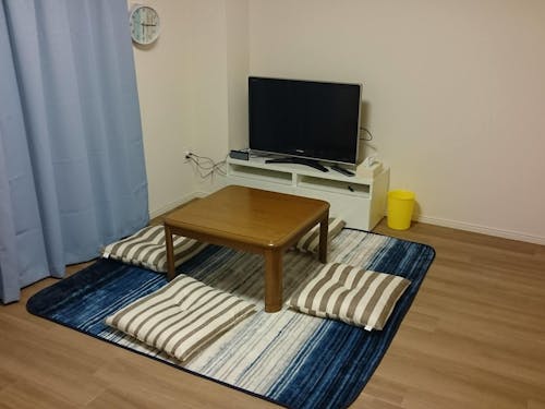 体験住居は、2015年築の新しいマンションの一室で、30㎡のゆったり1Kルーム(バス・トイレ付)。完全プライベート個室、海辺のリラックス空間で、リアルな鎌倉移住を疑似体験!
