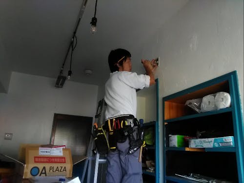 ゲストハウス開業前、リフォーム作業中の様子。