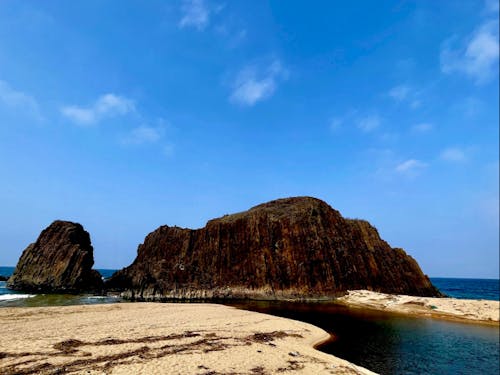 地域のシンボル「立岩(たていわ)」