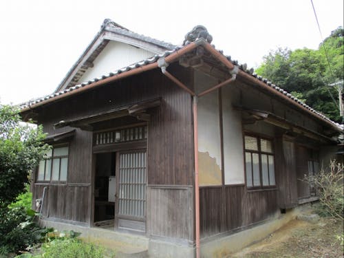 八幡浜市内の空き家(外観)