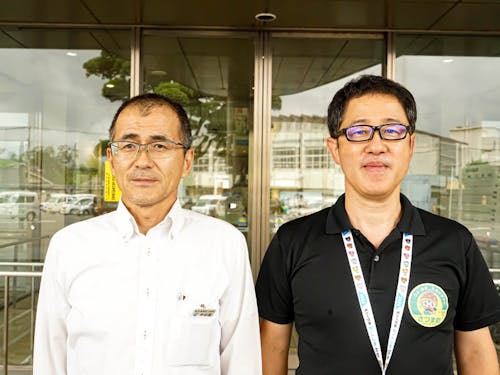 担当職員の久德さんと上司の牟田園さん