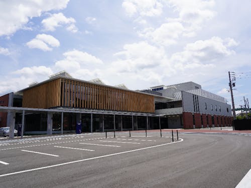 令和5年7月に完成したかるまい文化交流センター「宇漢米館」