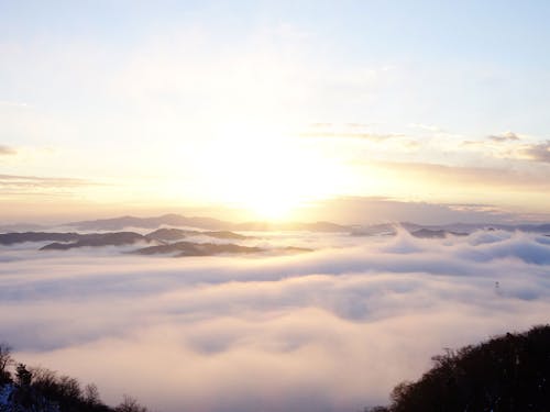 川崎の石蔵山からの雲海と初日の出