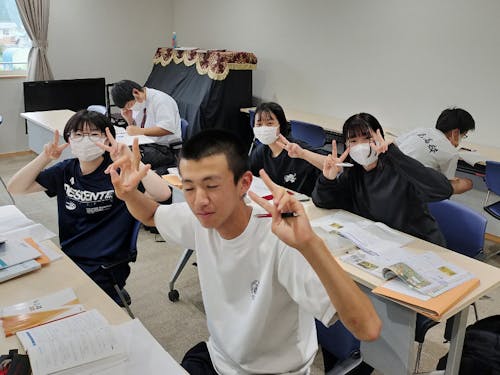 それぞれの生徒の目標に合わせて学習をサポートします