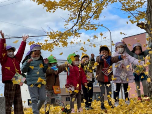 地域の自然を活用した自然プログラムの様子