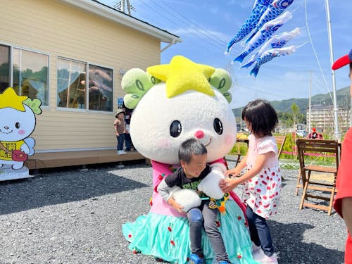 田舎だからできる「ゆるキャラを独り占め！」