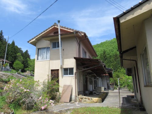 物件の離れ。趣味のスペースや子供部屋などに使えそうです。