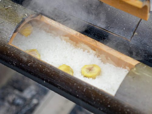 穫れたての新米を楽しむ