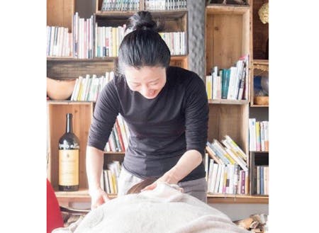 卒業後、町内でアロマ・漢方ビジネスをしているベアーズ3期生・塚本あずささん