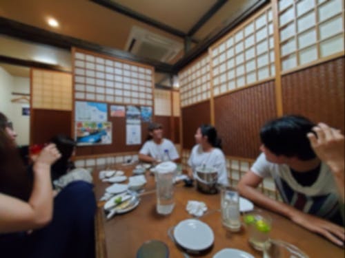 島の職場の仲間たちは、壮年が想像もしない経験の持ち主ばかりでした。