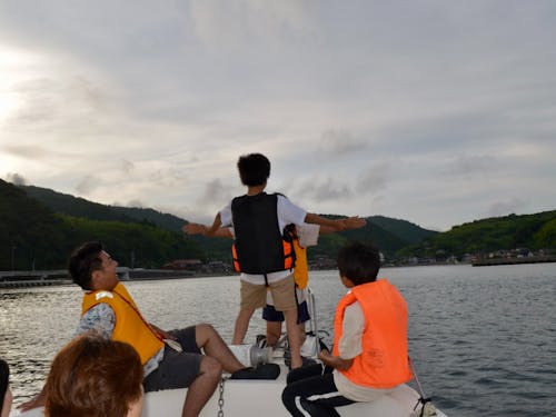 夏のひとコマ。島の方にクルージングに連れていっていただきました。