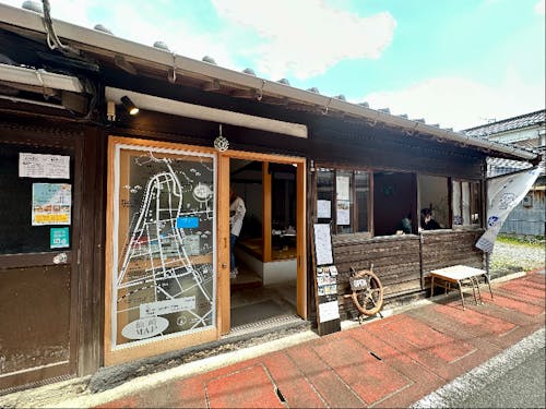 お店「SNOW DRIP COFFEE」の外観