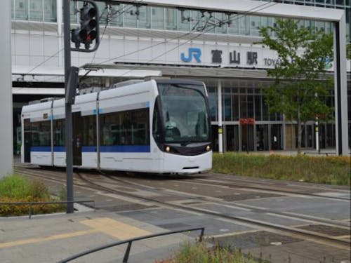 市内電車富山駅