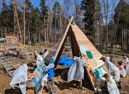 夏休みでの山の秘密基地づくり