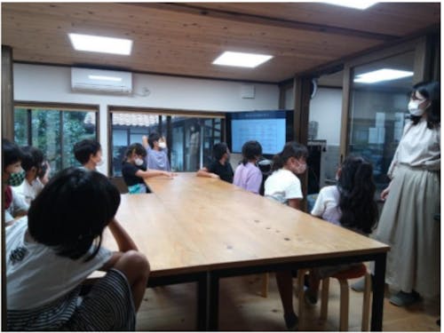 先生は、毎週 東京から来て頂いています。