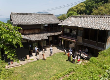 城谷耕生さんがオープンした小浜町の「刈水庵」。地域のデザイン拠点になっています