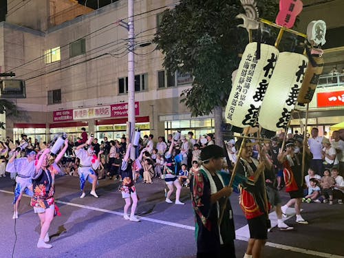 新ひだか夏まつりの阿波踊りパレード