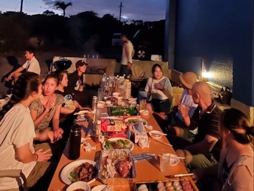 みんなで集まって設立2周年パーティー