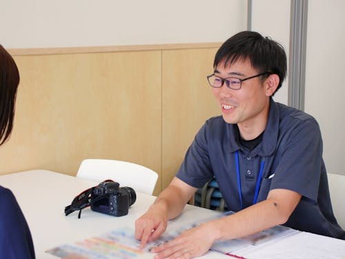 移住や空き家に関する窓口対応を行ってもらいます。