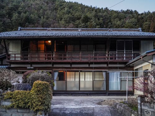 Co-Sato 辰野川島拠点の外観(築100年の古民家)