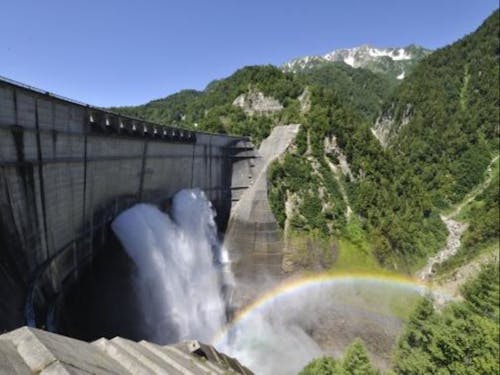 黒部ダム(立山町)