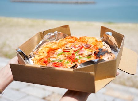 海辺のピザ屋