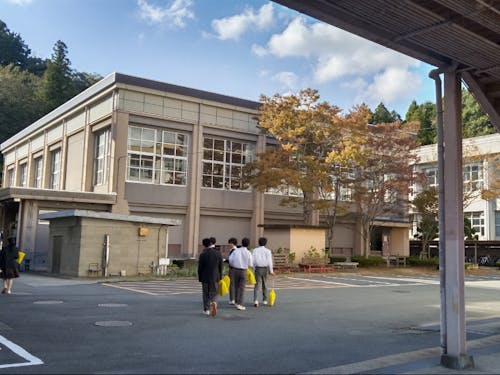 勤務地の1つ 峰山高校