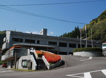 諸塚村役場