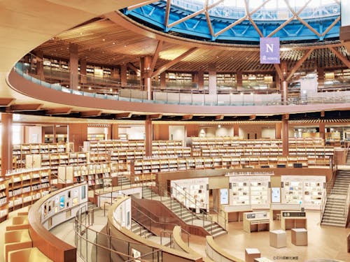 石川県立図書館