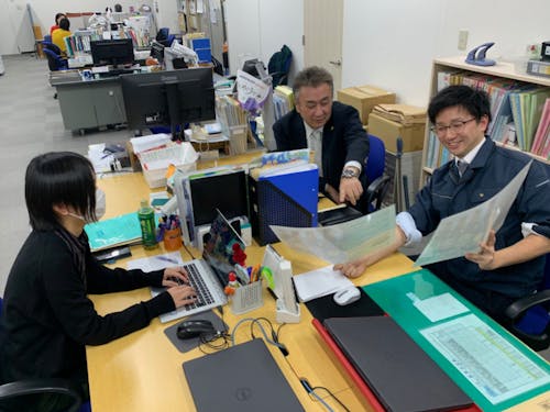 勤務場所の様子