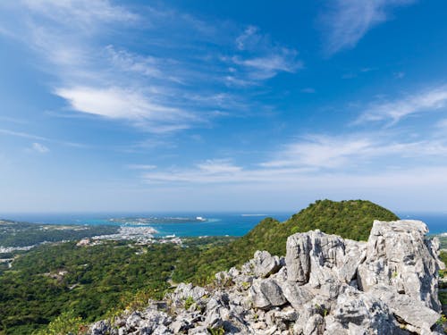 海、山、カルストー本部町でしか見られない自然があります