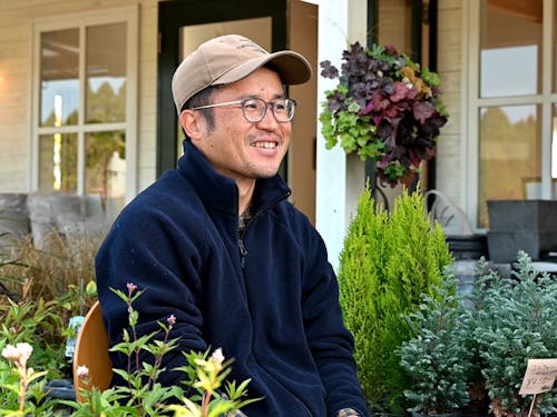 IT系の仕事から一転。農業の楽しさや奥深さを話す真一さん。