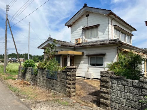 懐かしい雰囲気の和室を活かしながら、現代の暮らしに合わせてリノベーションします。