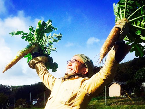 農業を楽しむ先輩移住者(橋本)