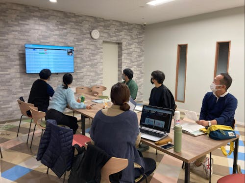 月1回の起業型ミーティング。ブレストや壁打ちをしています。