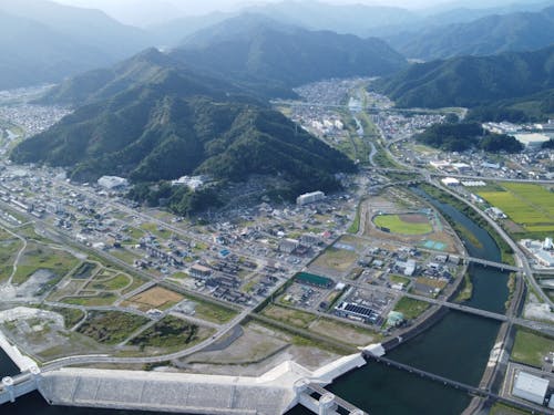 沿岸部なのに山との距離が近いのが特徴です!
