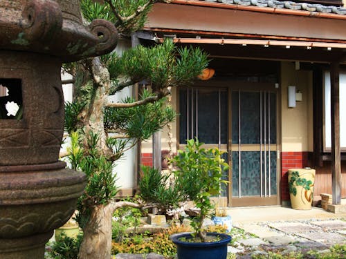 温泉から徒歩5分のお試し住宅