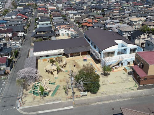 木材の遊具が充実「あすなろこども園」