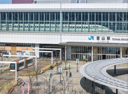 富山駅(富山市)