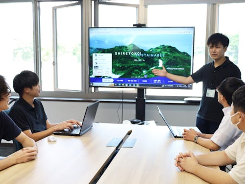 ブランディングを中心に、役場の各部署と連携し進めています