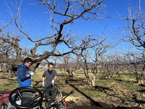 自然を相手に、頼れる同僚と相談しながら