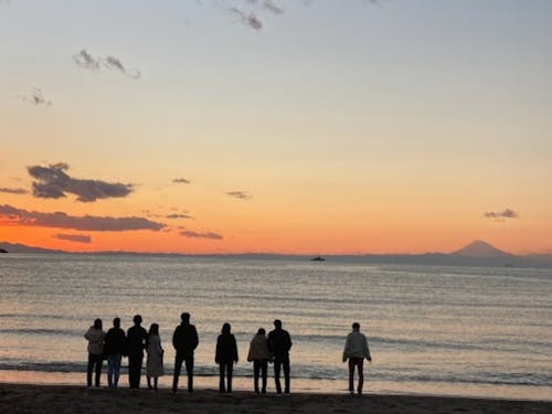 夕日百選にも選ばれた北条海岸からの富士山