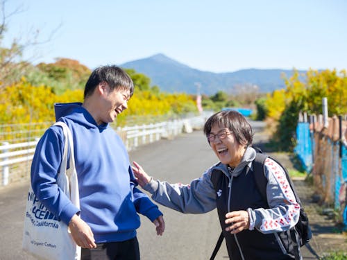佐賀県所属の隊員は島民とのふれあいを大切にされています