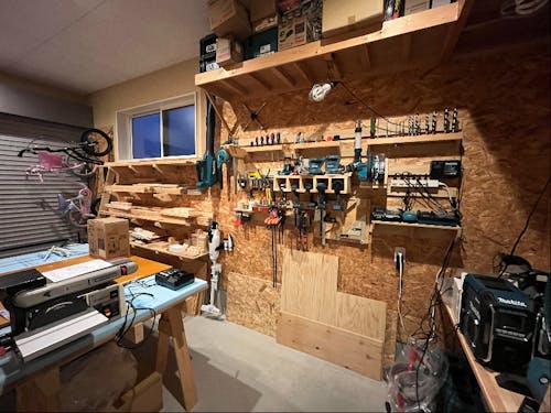 三村さんの自宅ガレージ