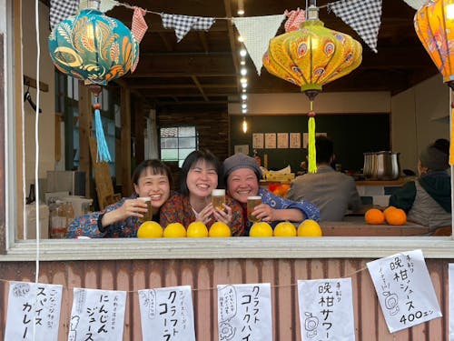 牛深BASEで人気の「牛深じもと食堂」